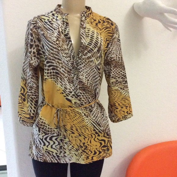 Quintessential-  Panther simple top
