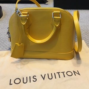 Louis Vuitton Alma BB Epi