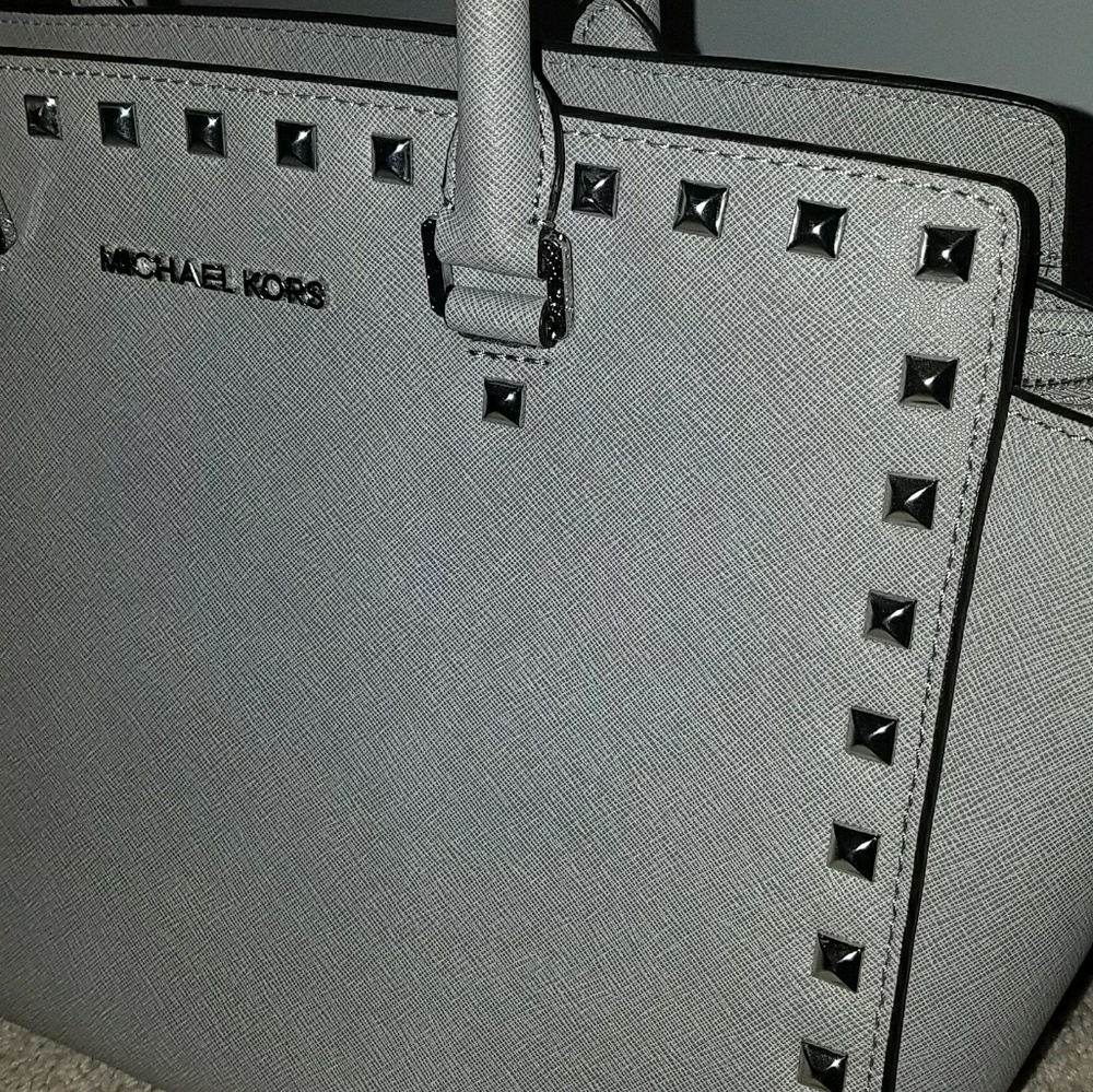 Rare Michael Kors Large Studded Selma in Grey - Picture 2 of 4