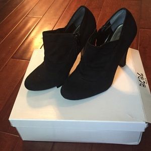 size 6 BCBG booties