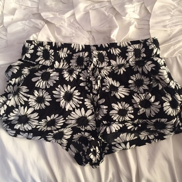 Forever 21 Pants - F21 Black and White Daisy Shorts