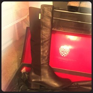 Vince Camuto Flat Boots Size 8