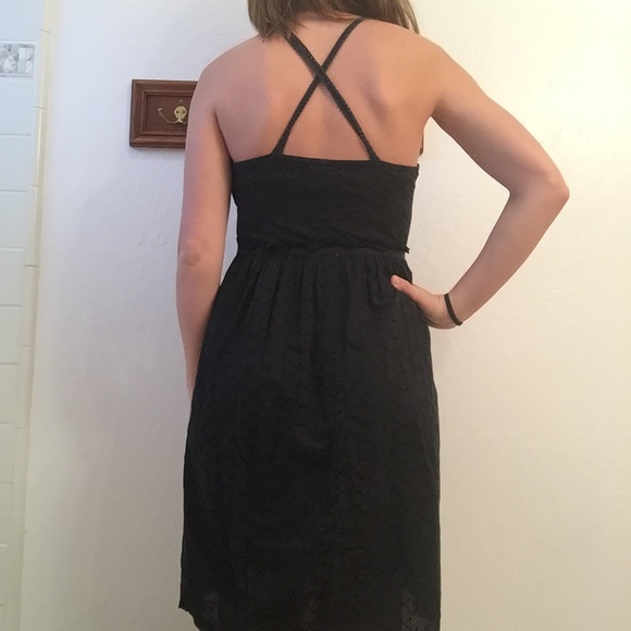 Black crossed back dress - Picture 2 of 4
