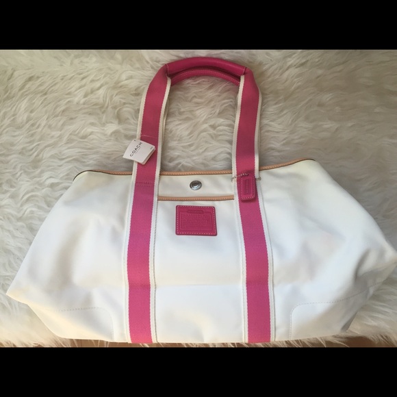 **Closet Clear Out Weekend** Coach Weekend Tote