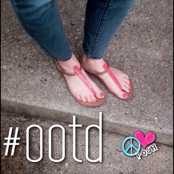 ✨ GAP Summer Sandals ✨🌾 - Picture 4 of 4