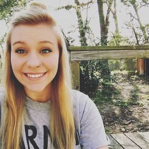 Meet your Posher, Madeleine