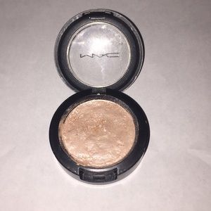 MAC PRESSED PIGMENT