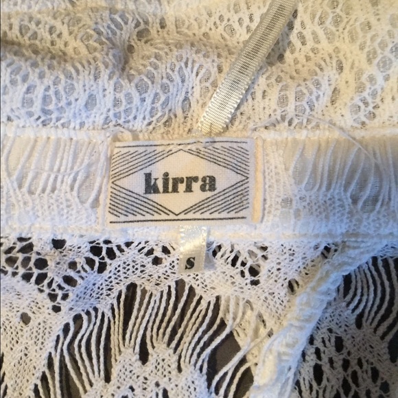 Button up white lace tank top - Picture 4 of 4