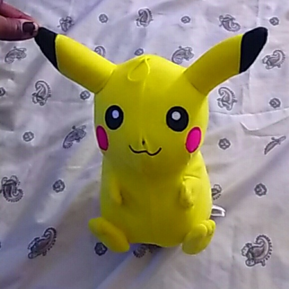 DAVE AND BUSTERS PIKACHU