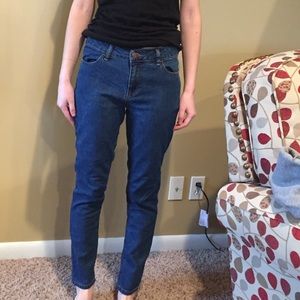 "Mom" jeans