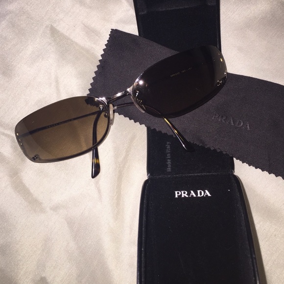 ‼️SOLD‼️💯 Authentic Prada Sunglasses