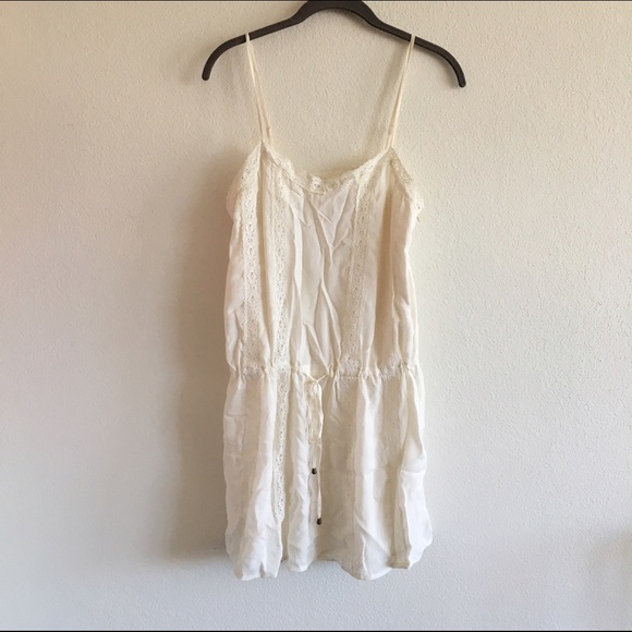 Adorable festival dress - Picture 3 of 3