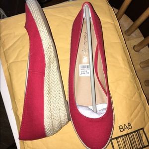 American Eagle Espadrilles, NEW, 10M