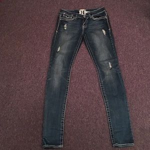 Trademark skinny jeans!
