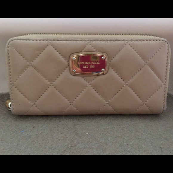 Beige Michael Kors wallet