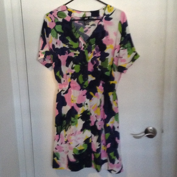 Multicolored day dress