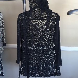 Gorgeous black knitted top