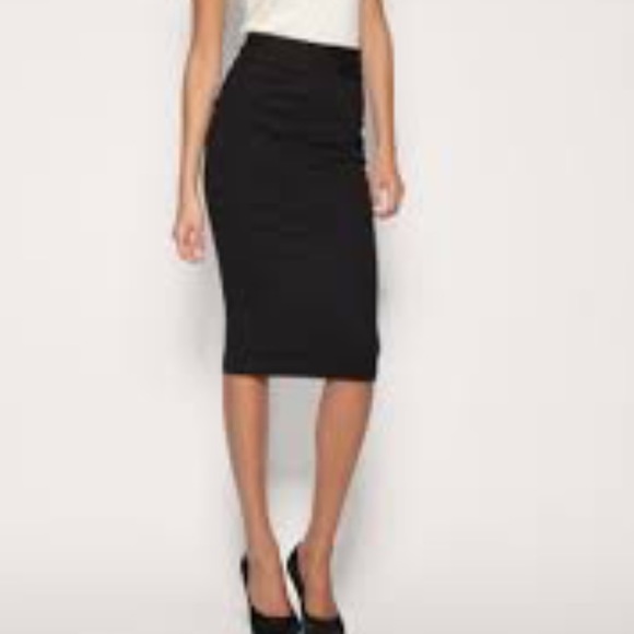 Fitted pencil Skirt