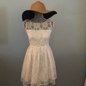 BB Dalota white dress