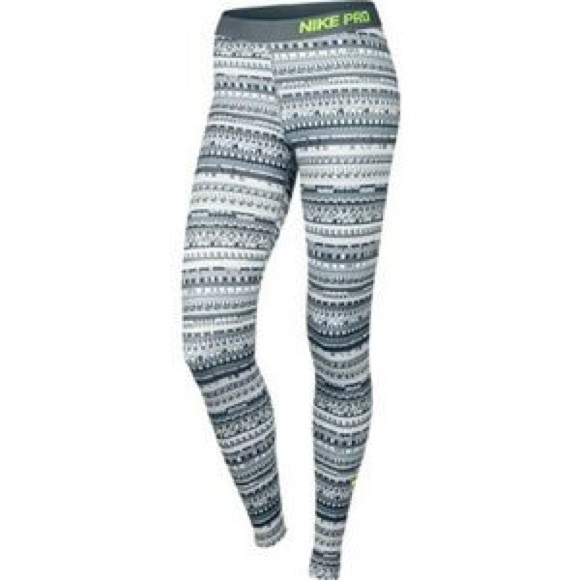 NWT Nike leggings