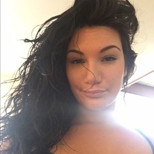 Meet your Posher, Monica