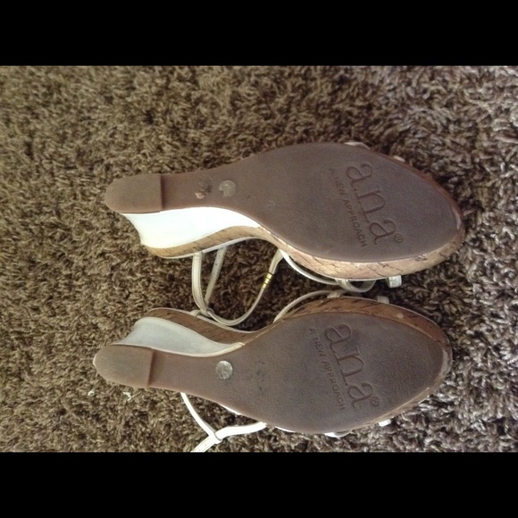 White Wedges by ana - Picture 3 of 4