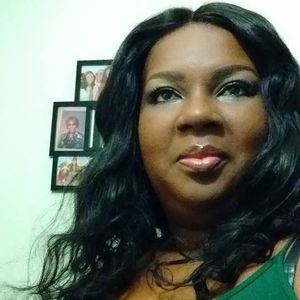 Meet your Posher, Lorraine