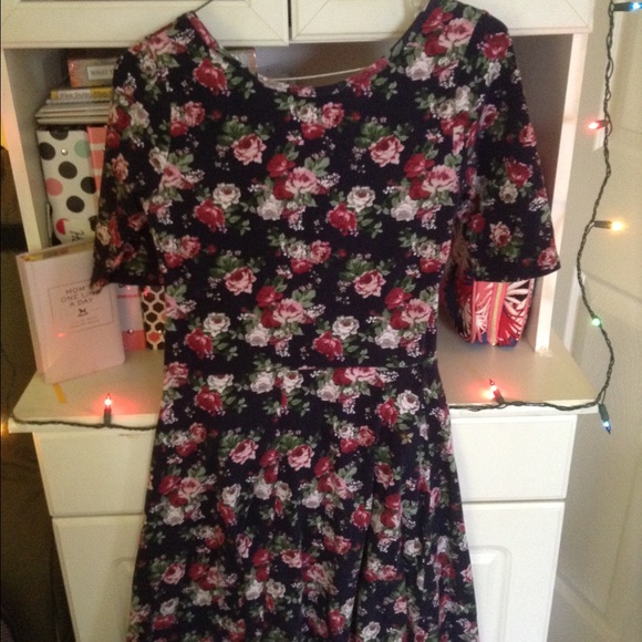 Floral Skater Dress - Picture 2 of 3