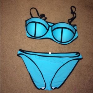 Triangl swimsuit in blue