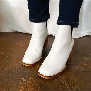 Shellys Shoes - Shelley's White Ankle Boots Shellys Shoes - Shelley's White Ankle Boots