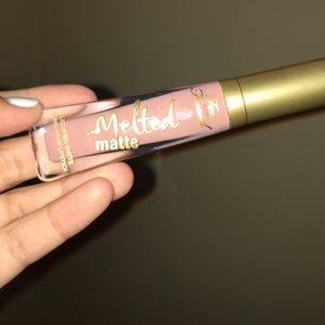 MATTE LIPGLOSS