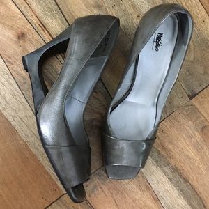 LAST CHANCE! Mossimo open wedge pump