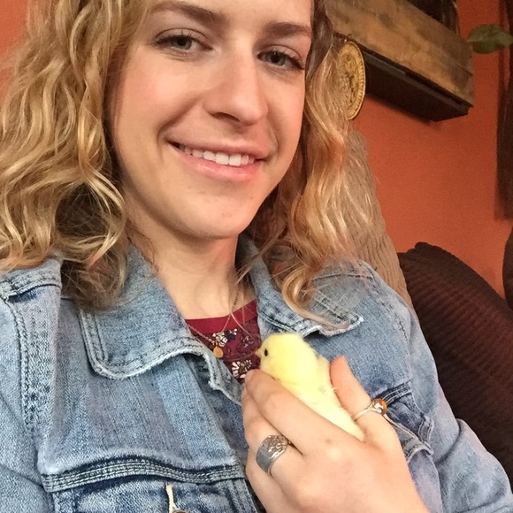 Meet your Posher, Hannah