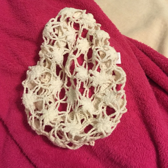 White lace beanie
