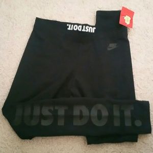 NEW Nike leggings