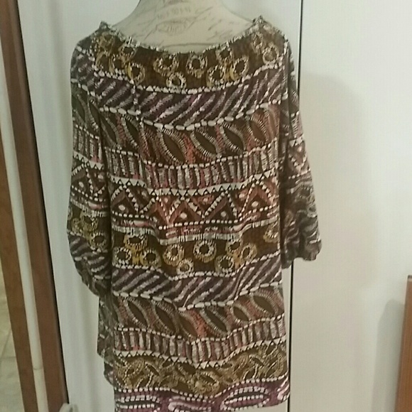 Rafaella designed top. - Picture 3 of 3