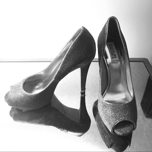 Badgley Mischka Peep Toe Pumps