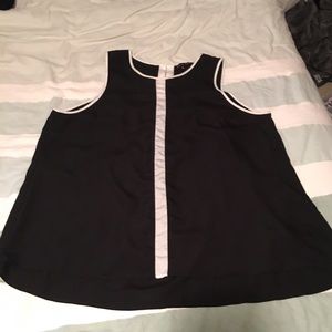 Black and white flowy top