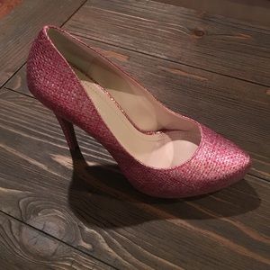 New! BCBG pink pumps
