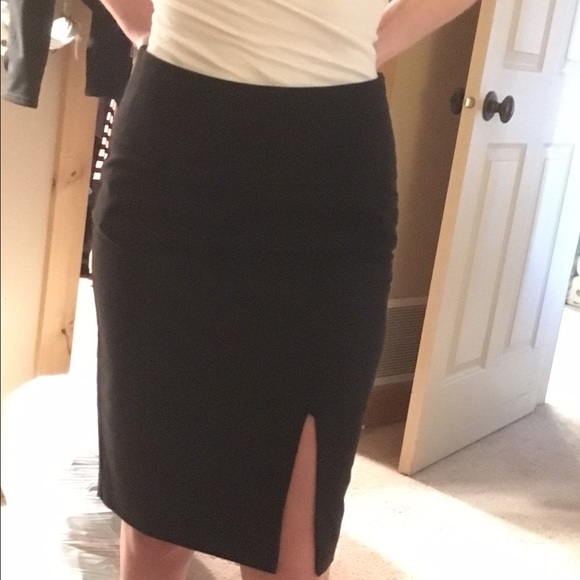 Black business pencil skirt