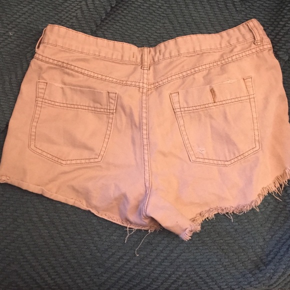 Tan shorts - Picture 3 of 3