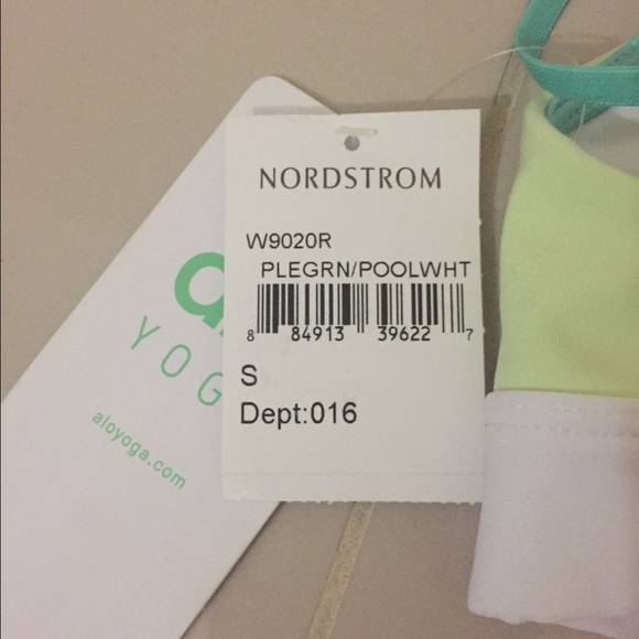 Alo Sports Bra - Picture 4 of 4