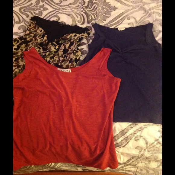 BOGO BUNDLE ITEM!! Bundle of 3! Tank tops!
