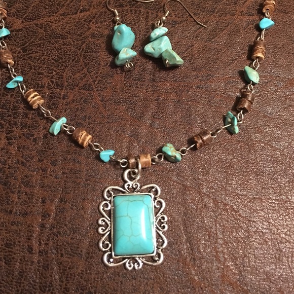Turquoise Necklace Set - Picture 2 of 3