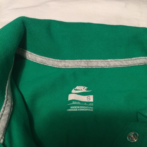 Nike Tee - Picture 4 of 4