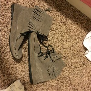 Brand new Minnetonka moccasins