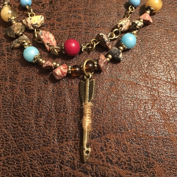 Arrow Necklace Set - Picture 2 of 3