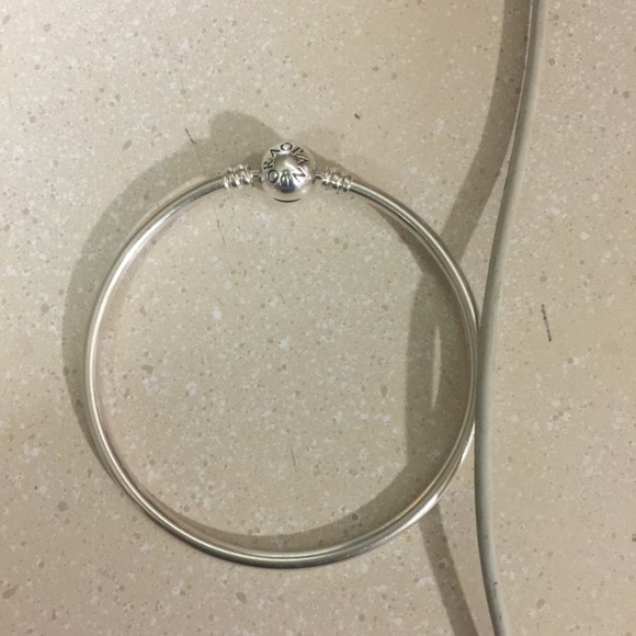 Gorgeous Pandora bangle bracelet
