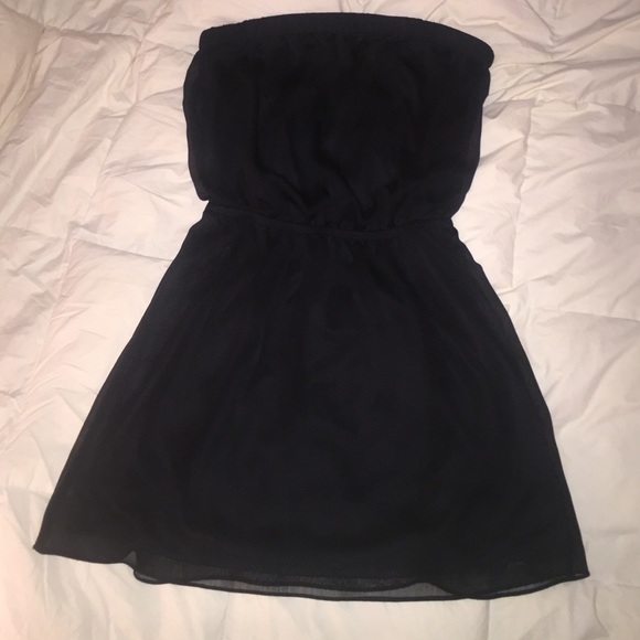 Strapless LBD