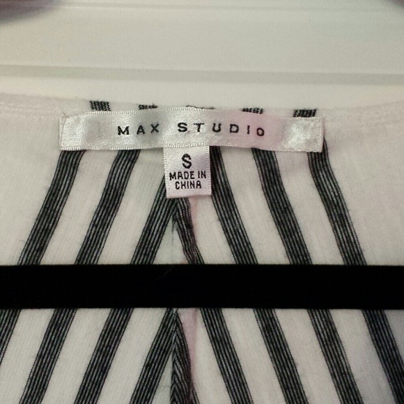 Top - Picture 2 of 3